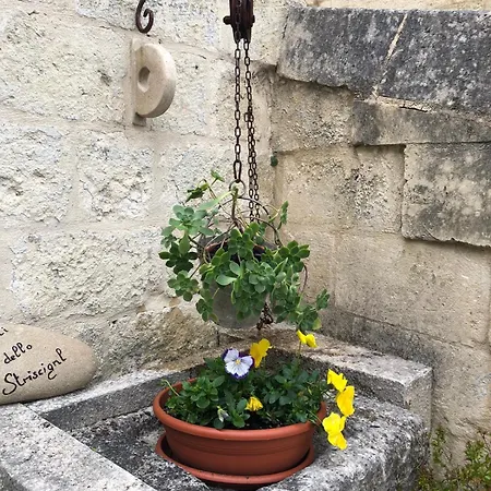 Guest house Il Nido Dello Striscignl Matera